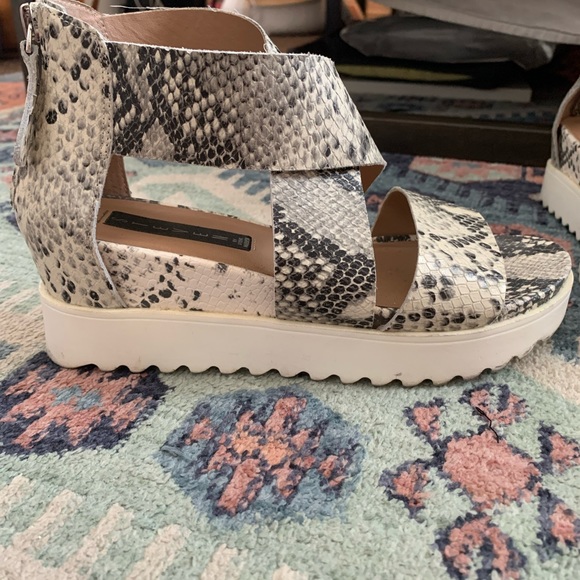 Steve Madden Snakeskin Platform Sandals - Picture 3 of 5